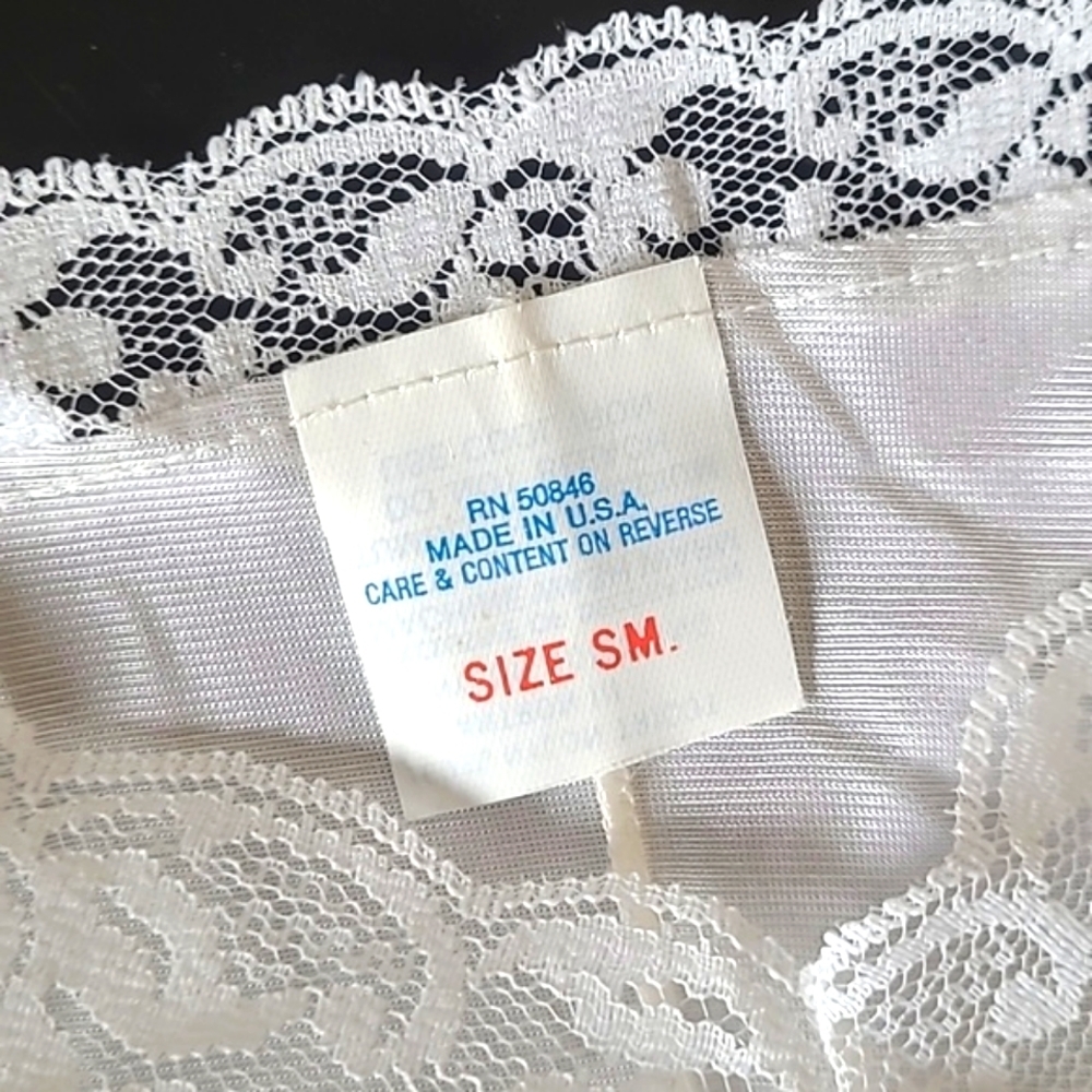 🆕️NWT Vintage 90s White Satin Floral Lace USA Made Adjustable Straps Tank Top S - Picture 14 of 15